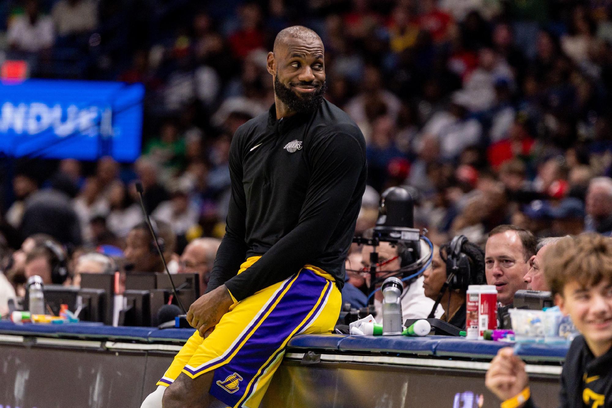 湖人胜鹈鹕取3连胜！詹姆斯1战轰下3大纪录，东契奇该向他学2件事