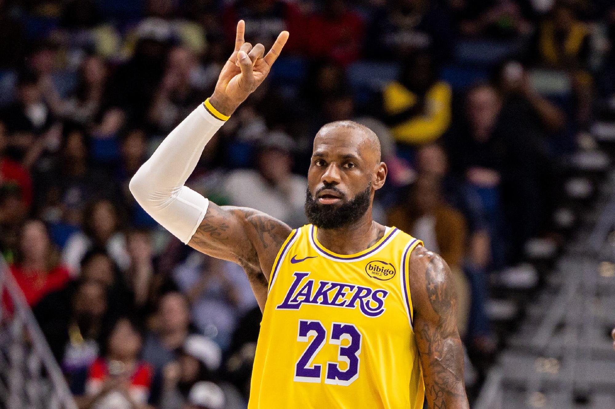 湖人胜鹈鹕取3连胜！詹姆斯1战轰下3大纪录，东契奇该向他学2件事